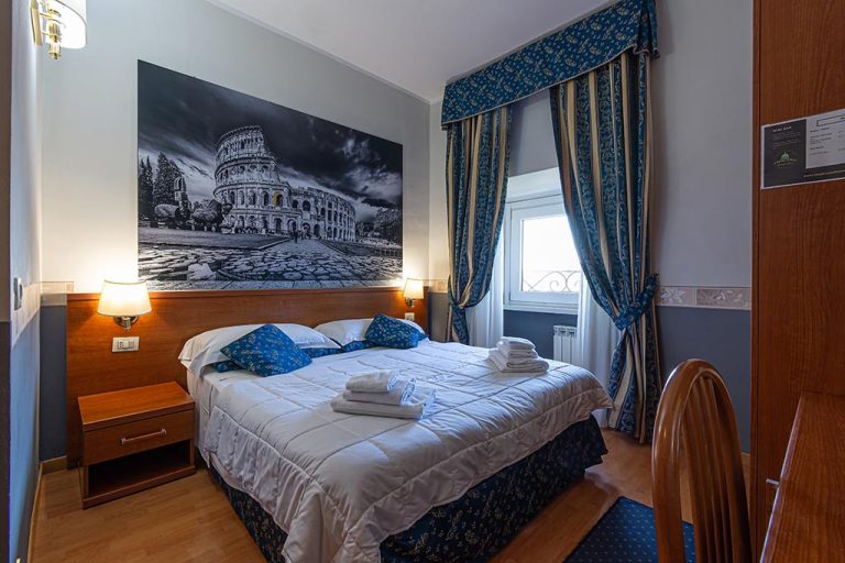 Aureliano – Room with St. Peter's dome view