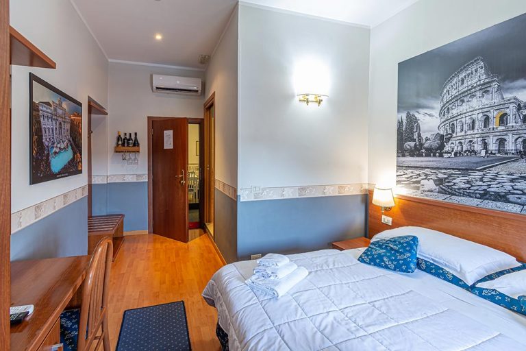 Aureliano – Room with St. Peter's dome view